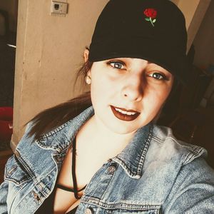 Meet your Posher, Alexis